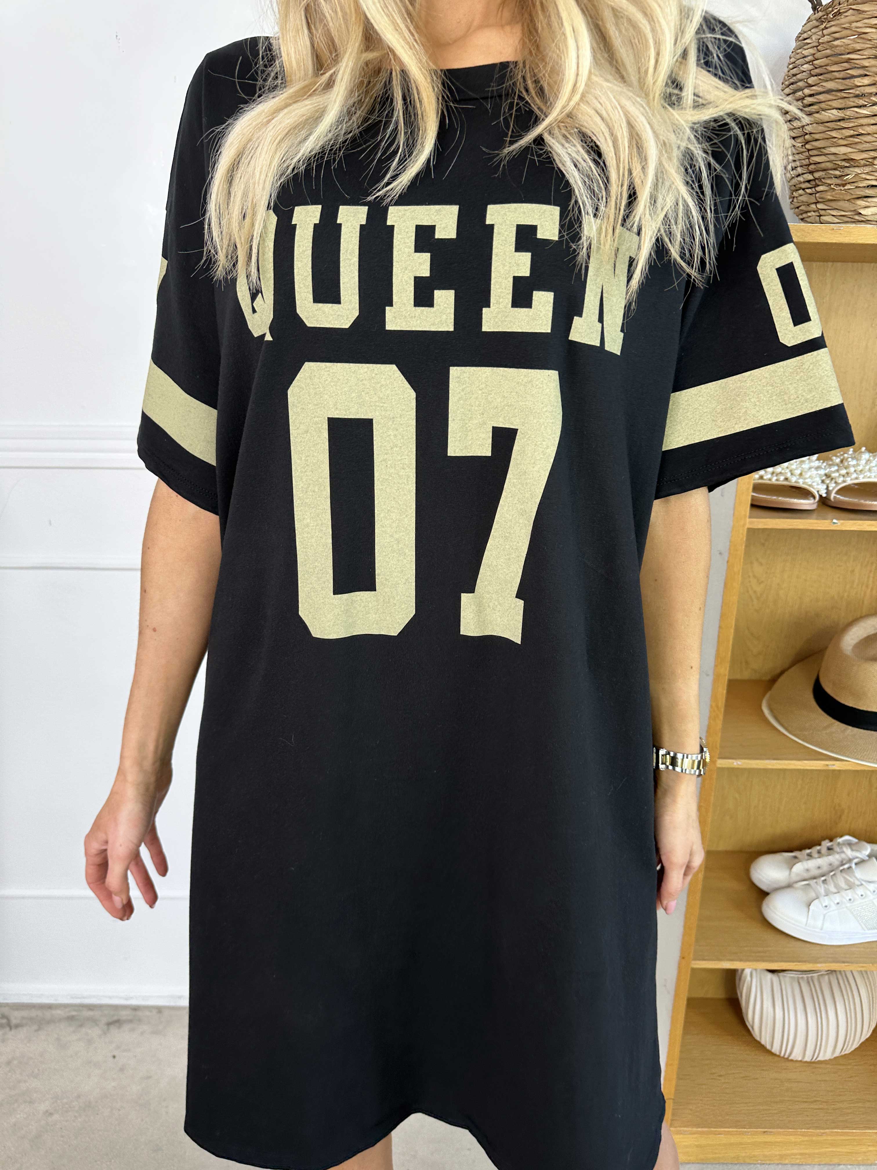 Millie - Queen t-shirt kjole i blødt bomuld